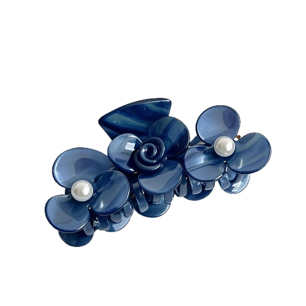Korean camellia acetate grappling clip with a high-end feel, shark clip at the back of the head, cute girl's updo, sweet hair accessory Item Picture