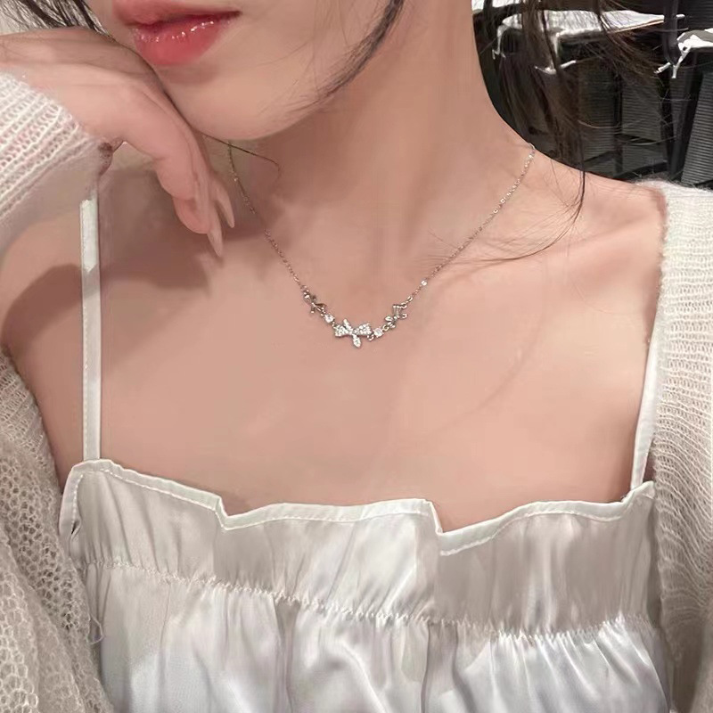 Zircon bow necklace, a unique and stylish design for women, is a popular collarbone chain and a versatile accessory Specification drawing
