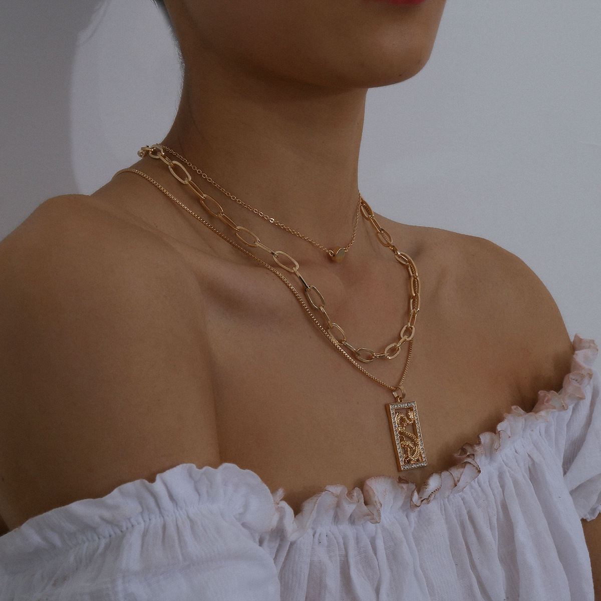 European and American cross-border jewelry, personalized round bead cross-chain pendant necklace, female punk hollowed-out dragon-shaped water diamond necklace details Picture