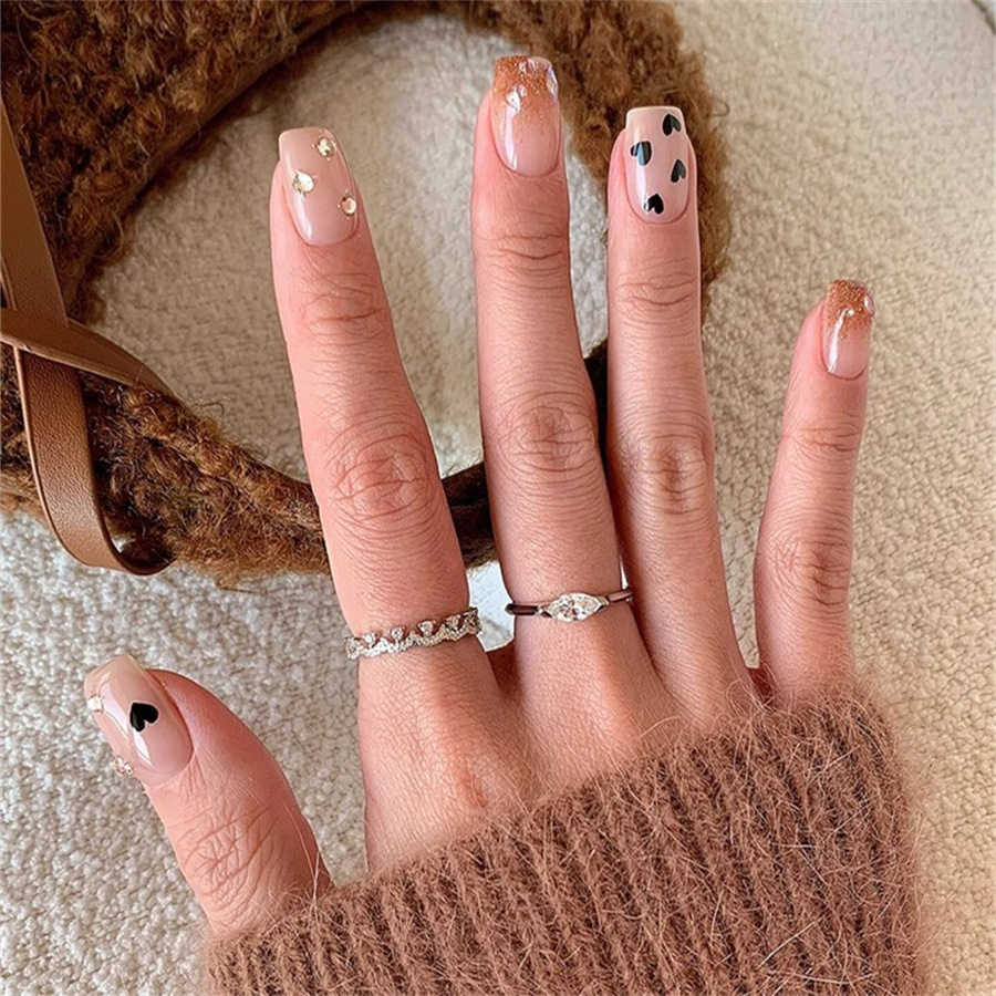 S925 sterling silver small crown lace diamond ring for women, a light luxury and high-end index finger ring, exquisite and versatile, layered ring Application Scenario
