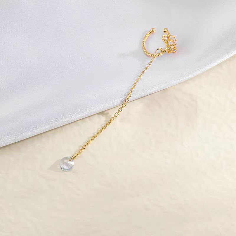 Diamond-encrusted tassel ear clips for women, no ear piercings, forest-style, super ethereal and high-end earrings, long ear hooks, ear bone clips, zircon earrings Application Scenario