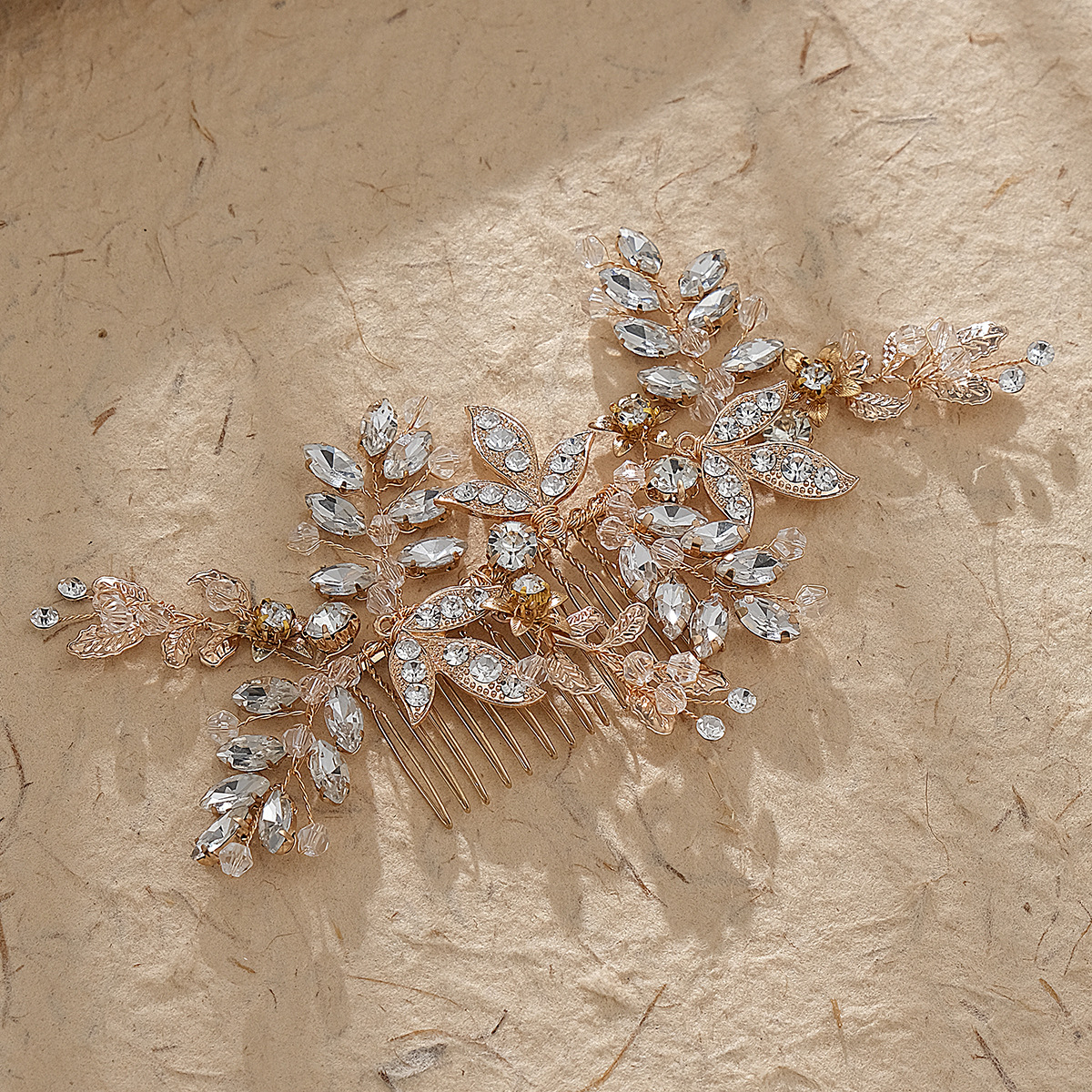 New Chinese-style ancient-style alloy hair accessory, bride's hair comb, wedding coil, headwear, high-end feel, golden handcrafted water diamond insert comb Specification drawing