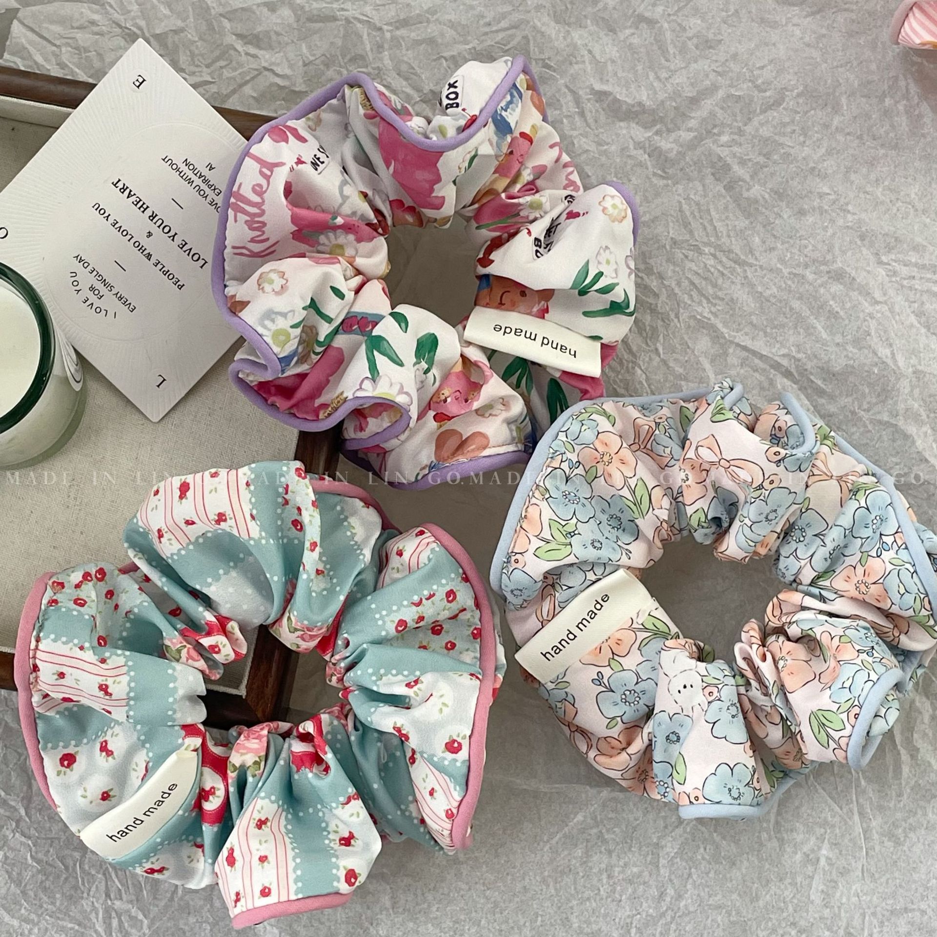 Spring 2025 floral large intestine hair band, Korean leather band, ins high appearance level hair tie, hair accessory, hair tie, girls' high-end feel Application Scenario