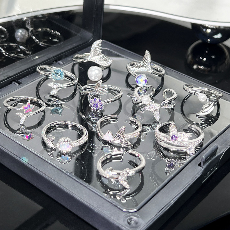 Korean-style sweet and cool beauty fishtail ring, a fashionable and elegant, light luxury and high-end sense, exquisite and niche design index finger ring Application Scenario