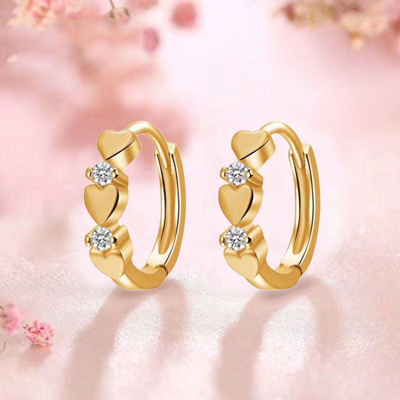 The 2025 new trendy heart-shaped zircon ear stud earrings are fashionable, versatile, simple, luxurious and high-end with a cool style full figure