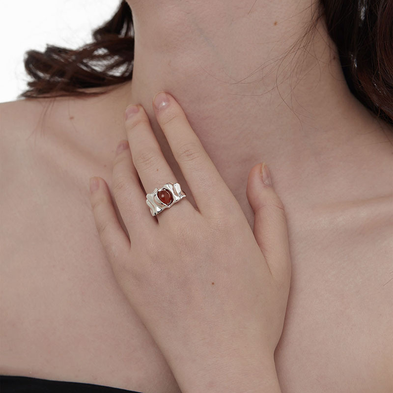 The 2022 Fuguang Series opal open ring for women on Instagram features a high-end, niche, individualistic and trendy design details Picture