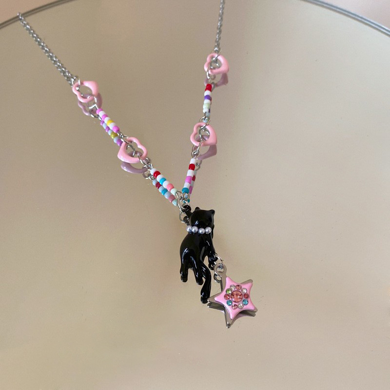 Black cat pink star beaded necklace for women's summer y2k hot girl cute versatile accessory design Sweet and cool collarbone chain Application Scenario