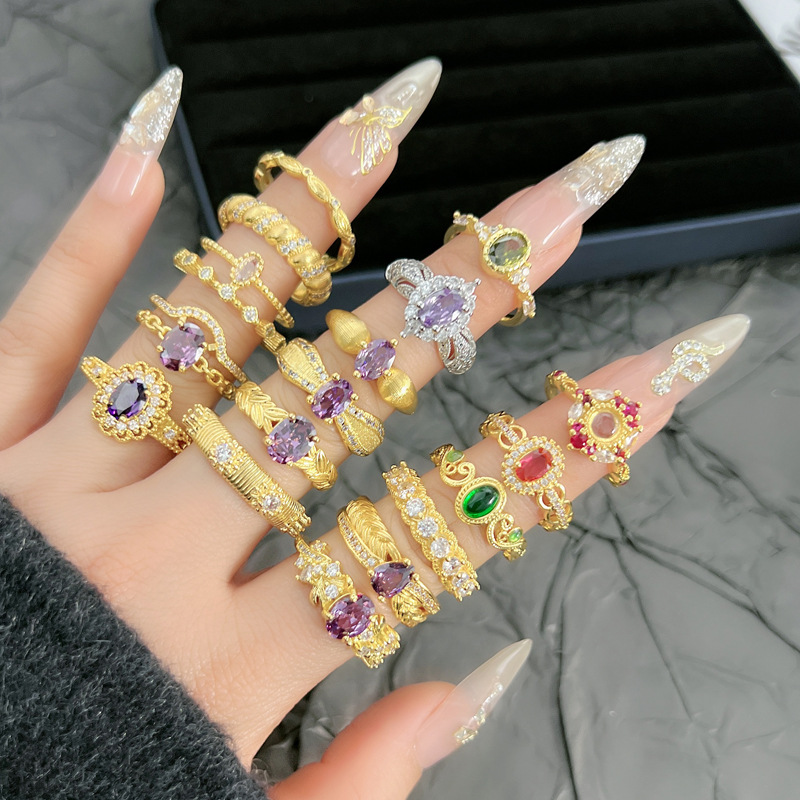 This is a light luxury ring with a golden texture in a Chinese style, the same as grandma's. It features a brushed purple diamond pattern and a high-end, sweet and cool ring style Application Scenario