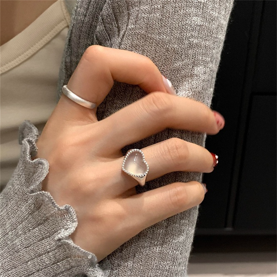 Sweet and heart-shaped moonstone ring, a luxurious and sophisticated index finger ring with a unique design and versatile open ring Specification drawing