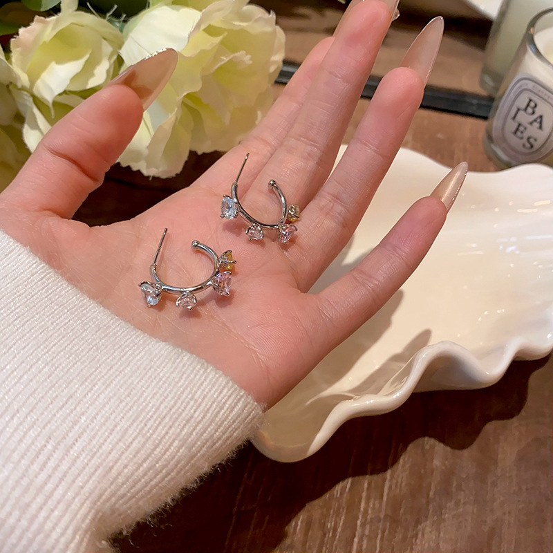 Light luxury colored zircon C-shaped earrings for women, European and American exaggerated tassel pendants, stud earrings, elegant design sense, internet-famous earrings Specification drawing