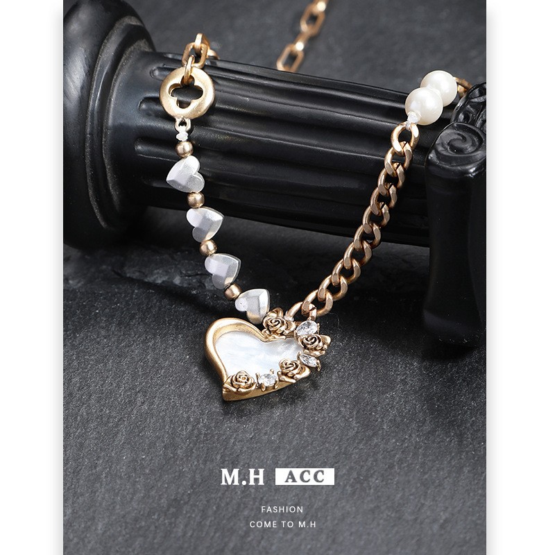 Original golden rose heart necklace, women's light luxury, niche and high-end collarbone chain, fashionable and individual, ins style neck chain Specification drawing