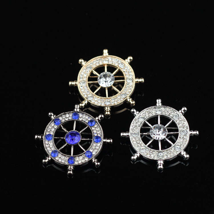 Z5 Yiwu factory Direct sales: Hot sales of retro alloy sparkling diamond rudder brooches, badges, corsages and accessories wholesale with free shipping details Picture
