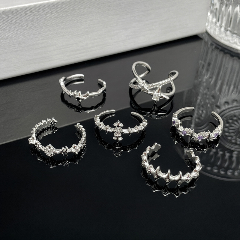 This is a simple and stylish star-studded open-top ring that is versatile for women's charm. It features an Instagram niche design with a cold and cool style Application Scenario
