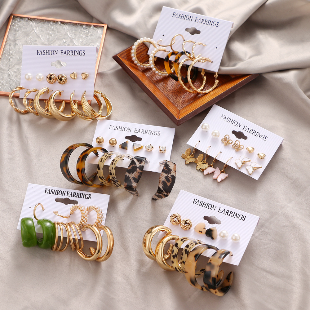 Amazon Cross-border New French retro earring set, 6-piece butterfly leopard print circle pearl stud set for women full figure