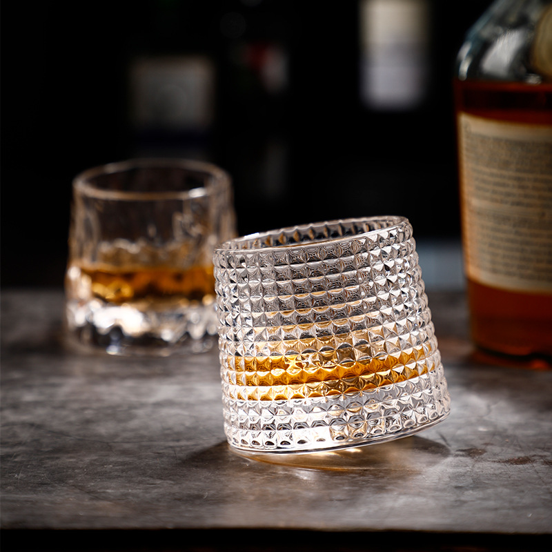 Creative unbreakable whisky wine glass, spirits shaker cup, personalized cocktail cup, stress-relieving rotating glass details Picture