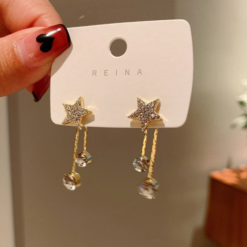 The new 925 silver needle bow star tassel stud earrings from Dongdaemun, South Korea, are fashionable, light luxury and versatile earrings for women Application Scenario