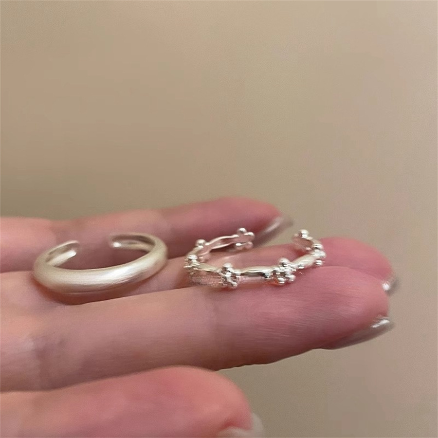 Korean style flower plain ring for women 2025 new niche design index finger ring, high-end, light luxury, versatile ring trend details Picture