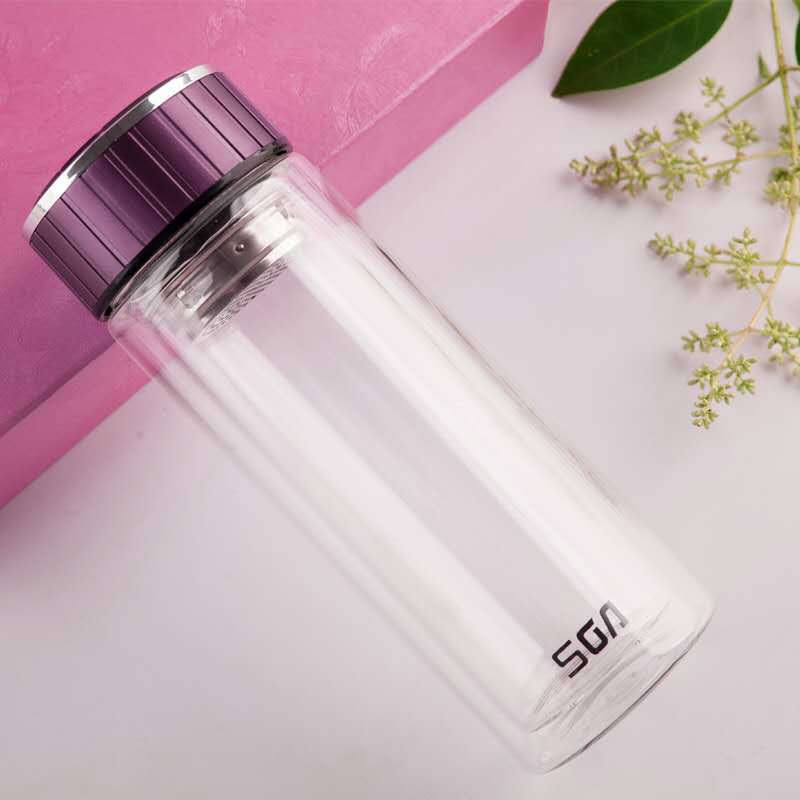 Double-layer covered cups, hot water glass cups, business tea brewing cups, car office cups, advertising gift water cups Application Scenario