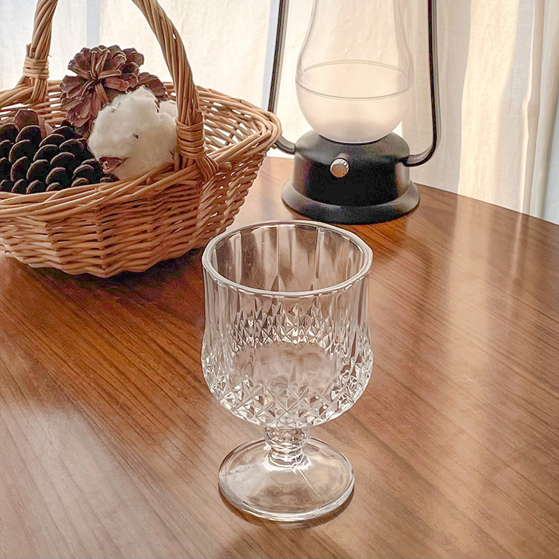 ins popular restaurant juice cup, diamond highball cup, pineapple with legs, drink cup, high appearance level glass water cup 3201 details Picture