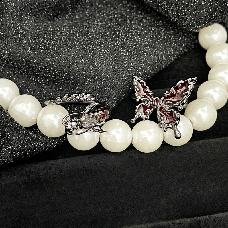 Dark style new Chinese-style zodiac year dragon-shaped adjustable ring, gender-neutral, niche, individualistic and cool butterfly ring Application Scenario