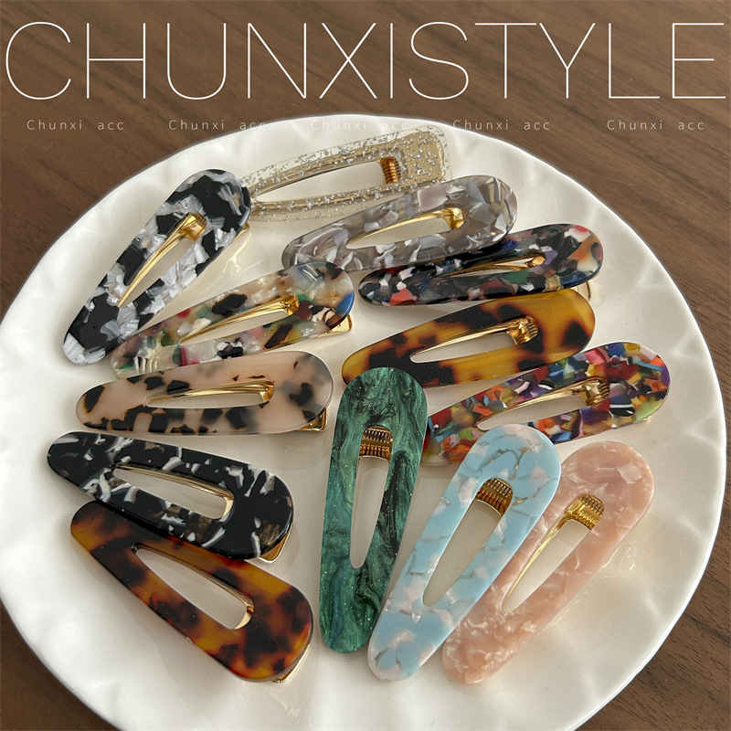 Korean chic, unique and unconventional, dark brown mint green color duckbill clips, fringe hair clips, leopard print cross-border combination details Picture