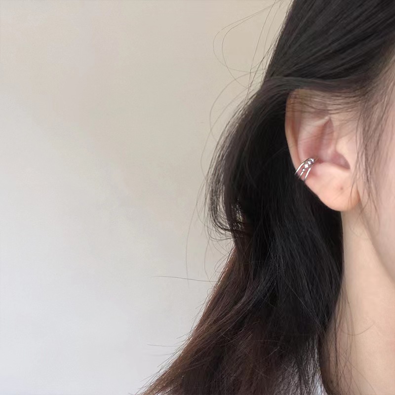 Exquisite and compact diamond-encrusted three-layer ear bone clip, simple and elegant for women, versatile and niche design, no ear hole ear clip accessory Specification drawing