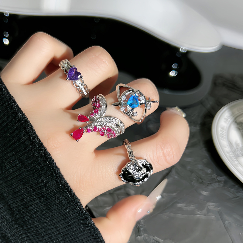 Exquisite white purple diamond heart-shaped water drop zircon ring for women's stone, light luxury and high-end, a niche index finger ring full figure