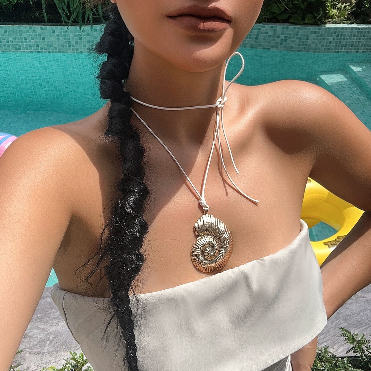 European and American conch symbol vacation beach necklace, Bohemian starfish pendant, exaggerated ocean-style mermaid necklace details Picture