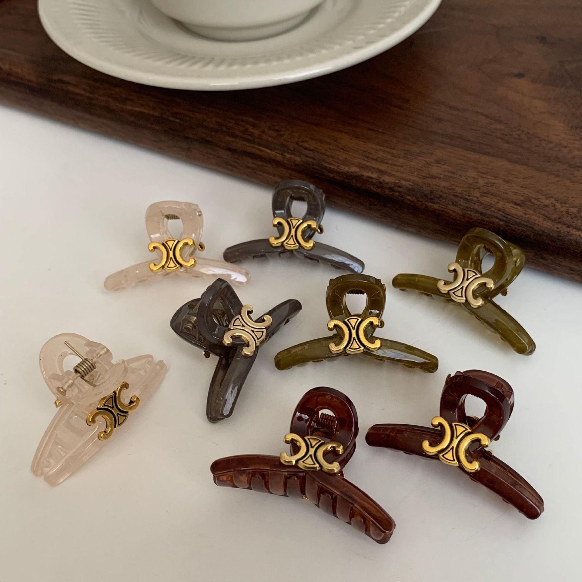2025 New Arc de Triomphe letter scratch-off small high-end hairpin, ins style side clip, princess bangs clip Specification drawing