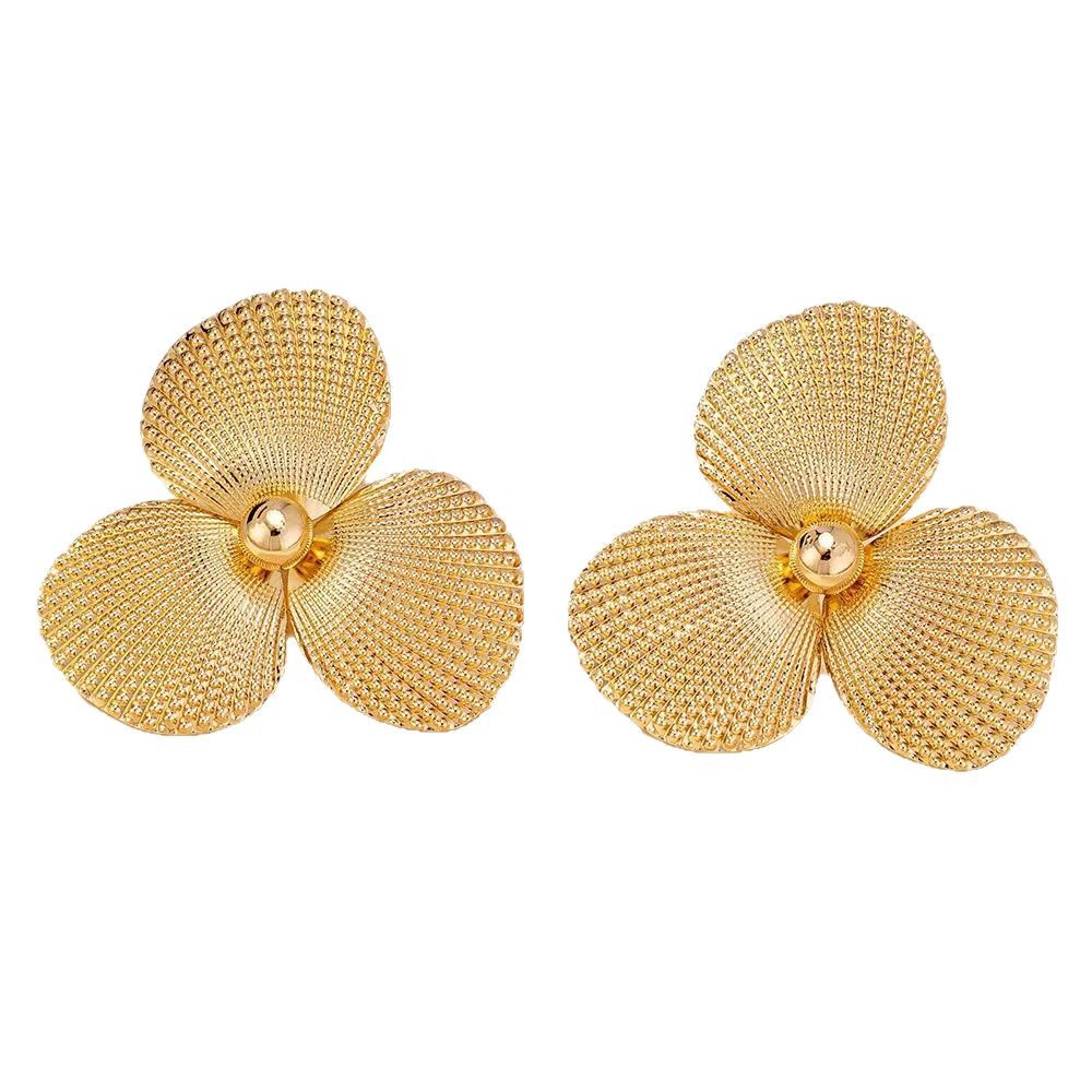 New, exaggerated, retro, elegant and fashionable ear earrings with a sense of shell flower design from Europe and America Item Picture