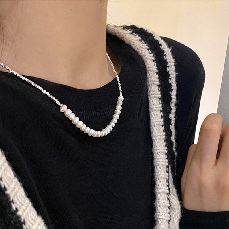 Light luxury and niche silver pearl necklace for women, 2023 new design sense sweater chain, ins style accessory Specification drawing