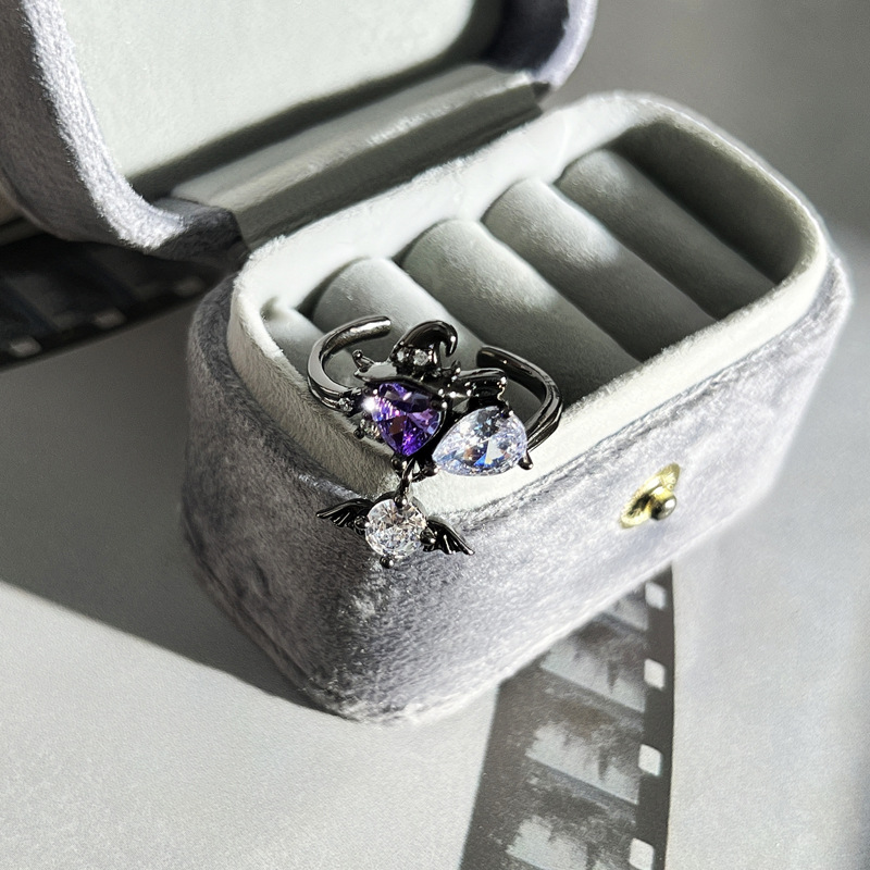 Carnival Party Series: Dark style Devil Wings, sweet and cool purple diamond ring, gender-neutral style punk personality ring trend Specification drawing