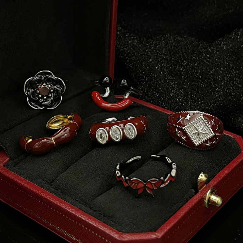Dark fashion red drip glaze irregular flower smiling girl on Instagram cold style hot girl sweet cool open ring ring Specification drawing