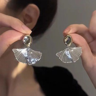Personalized and versatile, exaggerated metallic stud earrings, trendy and fashionable for women on Instagram, versatile, and popular cross-border earrings and earrings from Europe and America details Picture