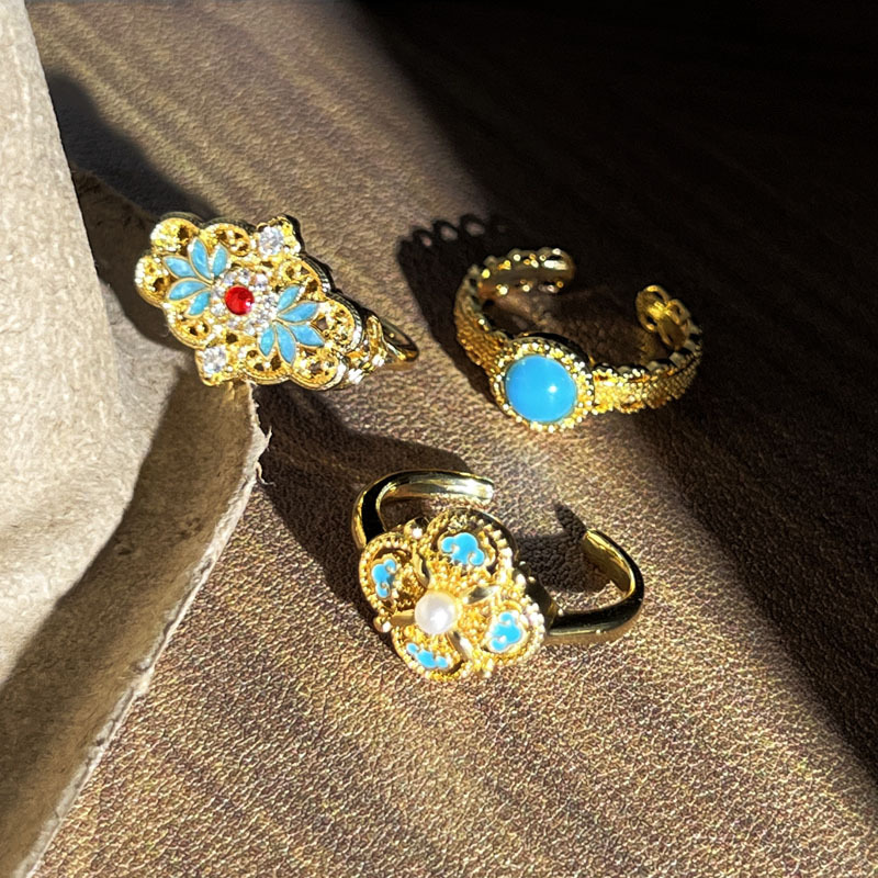 Vintage blue enamel drop glaze open ring with feminine charm, court-style lace, individual and light luxury ring full figure