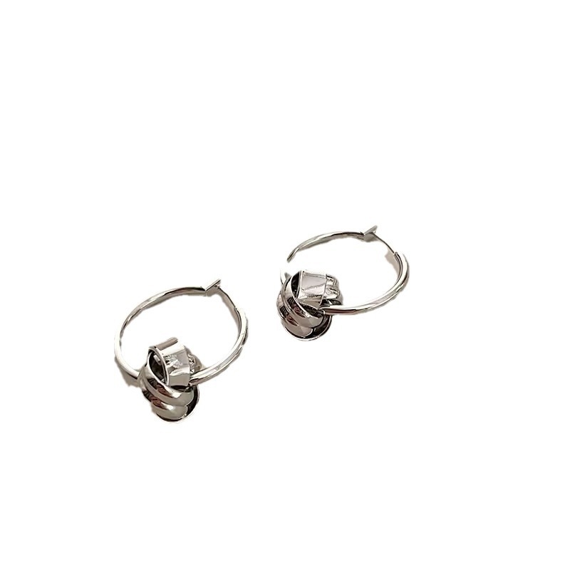 Cold style metal knotted ear rings for women's ins light luxury individual geometric circle earrings 2025 new niche earrings Item Picture
