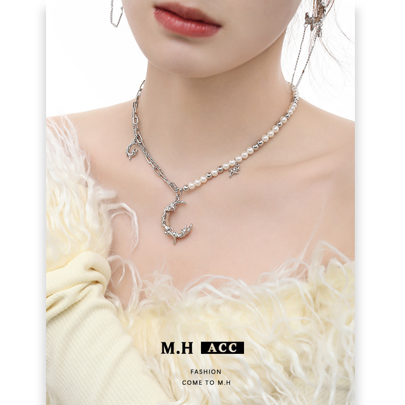 Silver moon pearl necklace with a unique and high-end feminine touch, Korean InS-style collarbone chain, original fashion and versatile pendant full figure