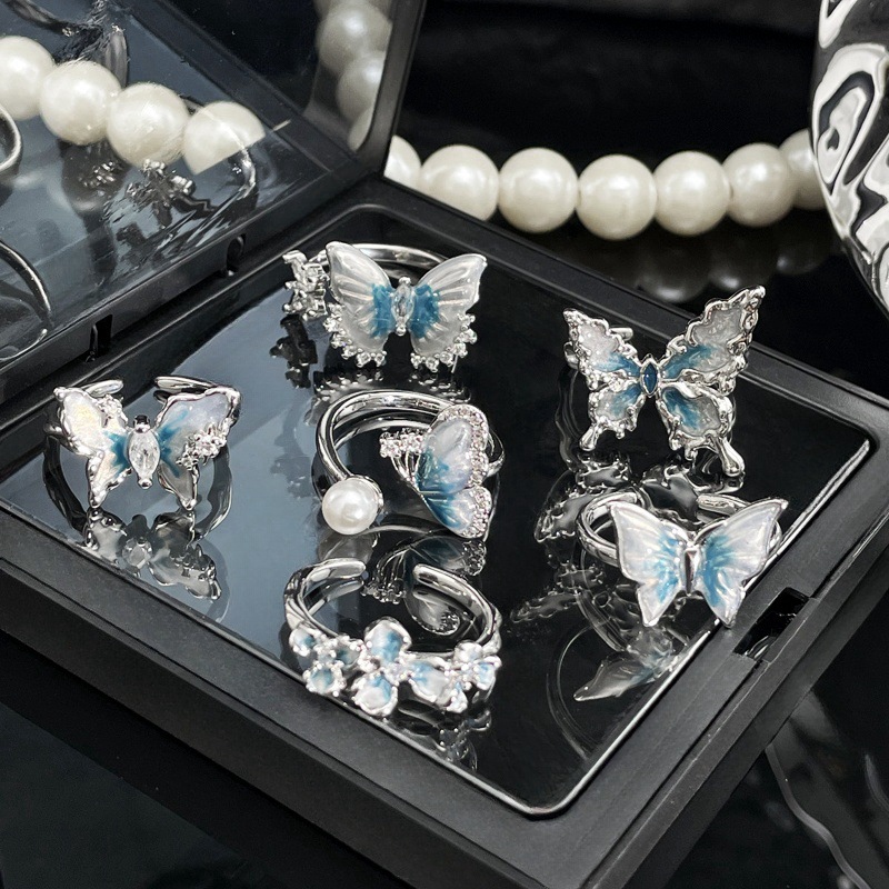 A fresh and elegant ice blue butterfly opening ring for women on Instagram, with a cold and cool style, sweet and unique charm, simple and niche ring trend Specification drawing