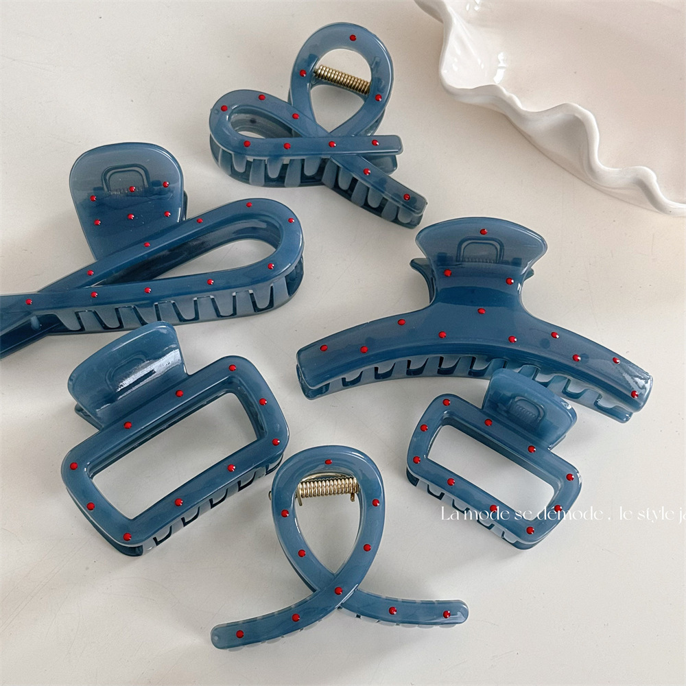 Han Yuan fog blue red polka dot grab clip, French high-end style, niche design, back of the head updo shark clip hair accessory details Picture