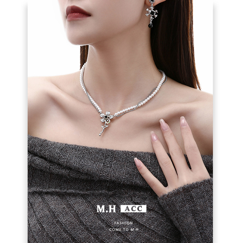 Colorful oil-dripping flower necklace with double-layer design, light luxury country style women's sweater chain, pearl sweet necklace wholesale for women details Picture
