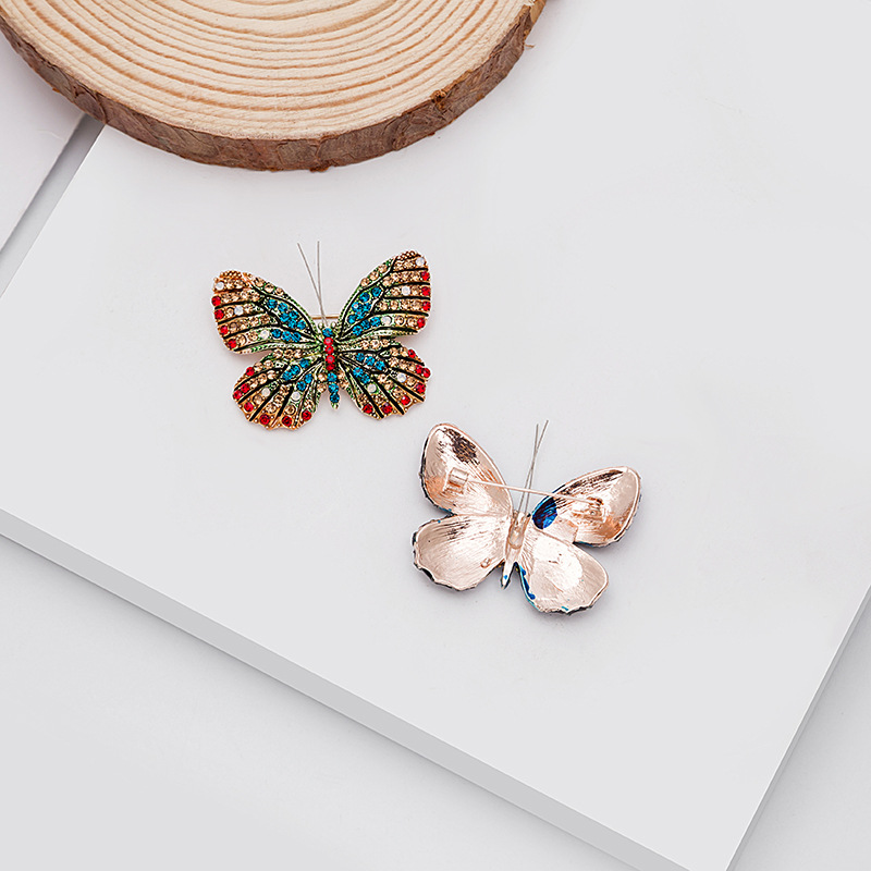 European and American court-style retro oil drip enamel inlaid with colorful diamonds alloy butterfly brooch, insect and animal brooch, brooch for export Application Scenario