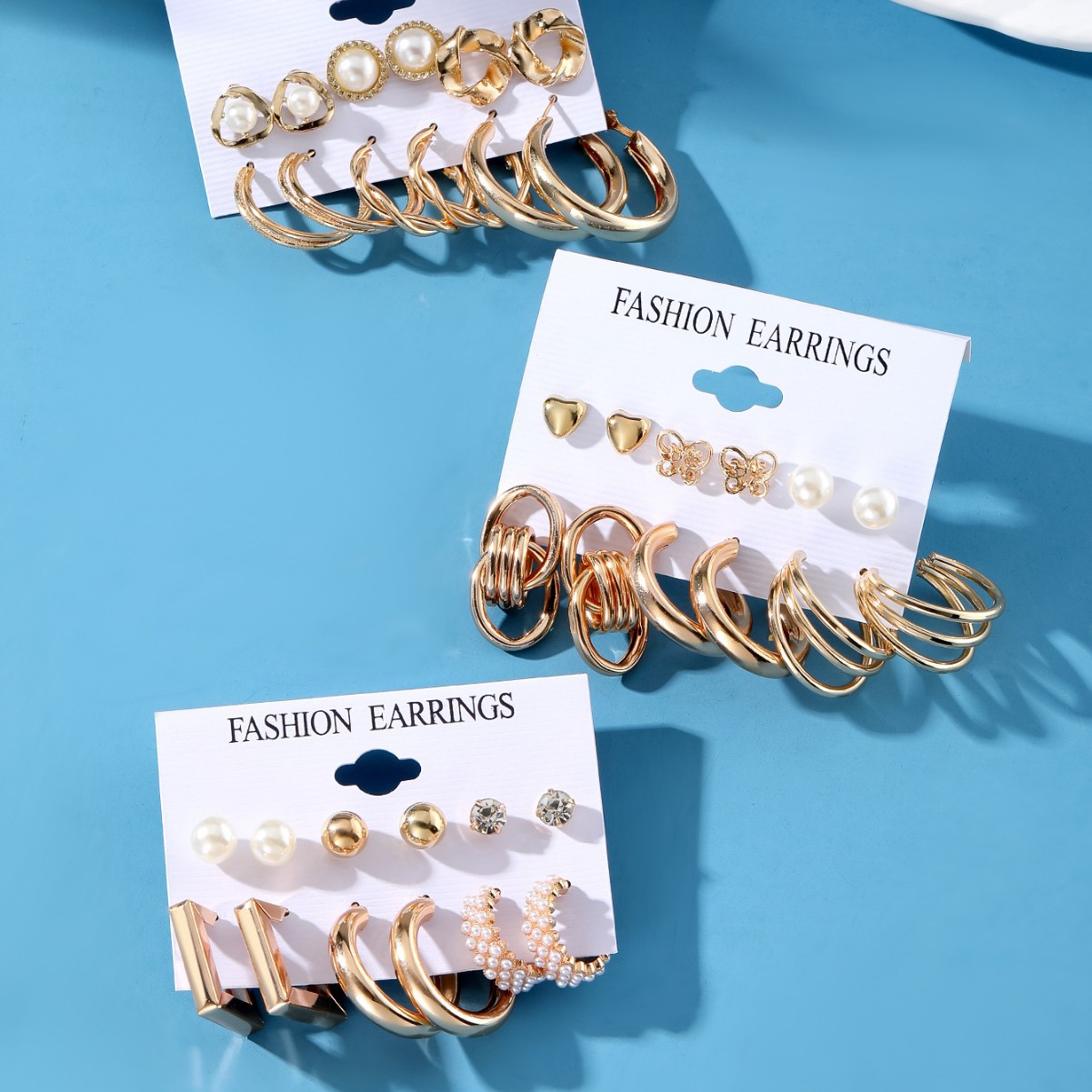 A cross-border best-selling European and American metal square geometric women's earring set, C-shaped high-end ear rings and earrings for women Application Scenario
