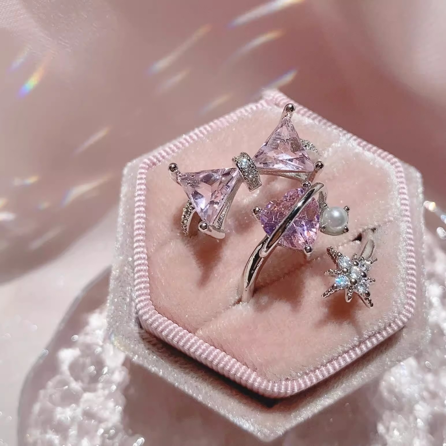 Japanese-style pink bow, heart-shaped lace ring, adjustable opening, micro-inlaid zircon, hollowed-out sweet and cool ring, trendy and cool Application Scenario