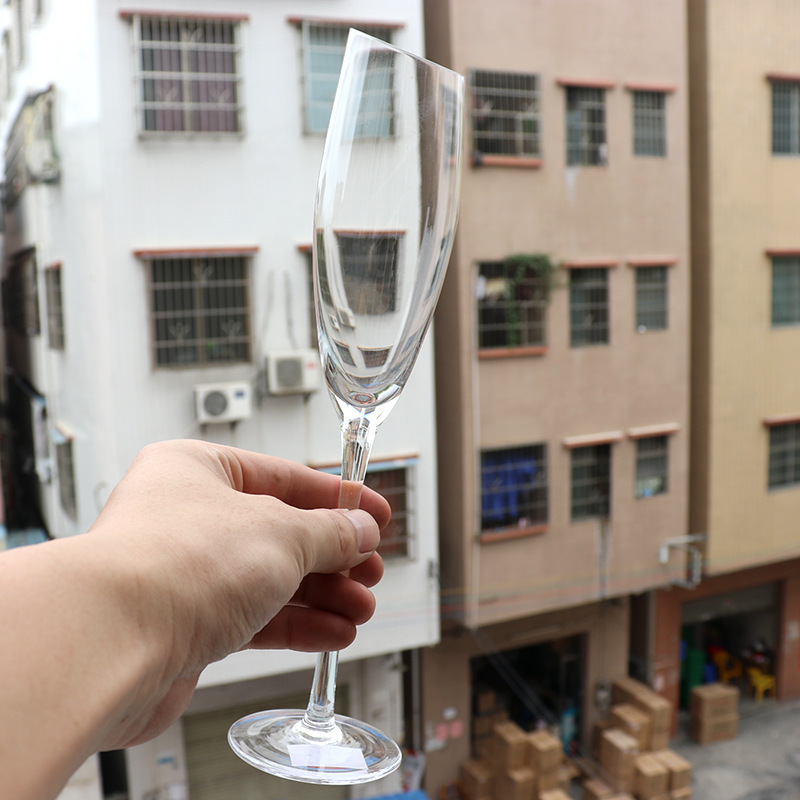 Handcrafted crystal glass champagne glasses, tall wine glasses, sparkling wine glasses, flute champagne glasses, slanted champagne glasses in stock Specification drawing