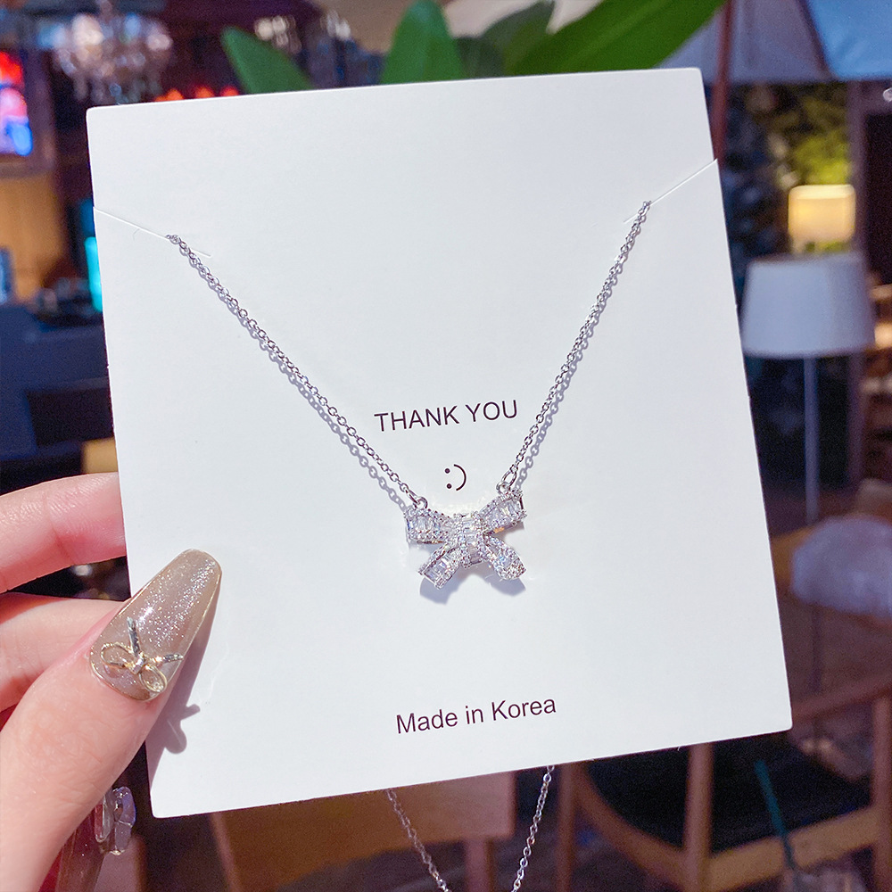 Wholesale of the 2025 new micro-inlaid zircon collarbone chain with a cold design sense, light luxury, niche and super sparkling butterfly necklace Application Scenario