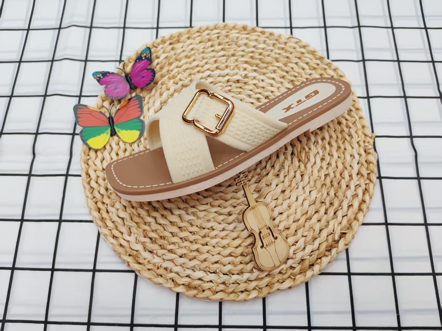 New summer 2025 outdoor flat velvet cross flip-flops Specification drawing