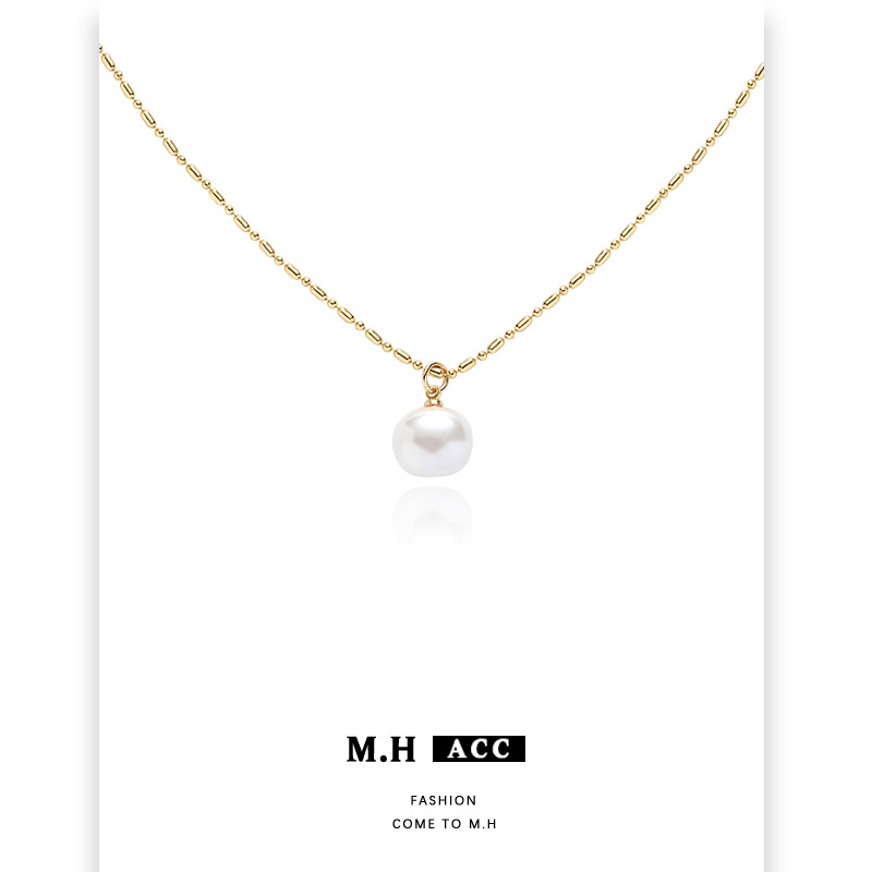 French-style simple pearl necklaces with a sense of high-end women, light luxury, ins style, niche collarbone chains, fashionable and retro necklaces wholesale Application Scenario