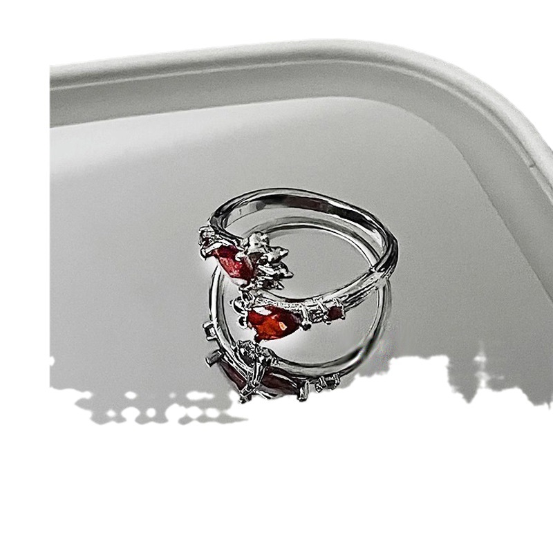 The new, elegant and high-end, niche design of the red zircon open ring is a fashionable and cool ring trend for women Item Picture