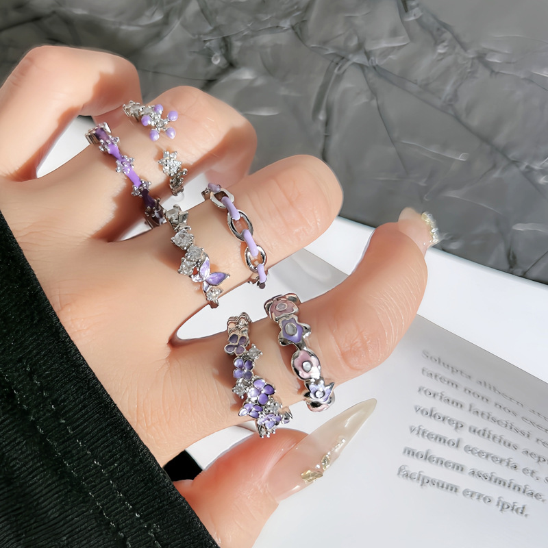 French gentle enamel purple flower forest-themed sweet and cool ring, a unique, exquisite and high-end light luxury fashion ring for women full figure