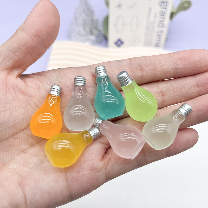 DIY resin accessories for luminous small bulbs, decorative accessories, simulated night lights, three-dimensional toy house accessories, and small ornaments full figure